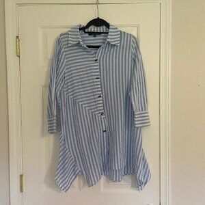 Anne French Asymmetrical Blue and White Striped Button Down 3/4 Sleeve Tunic, M